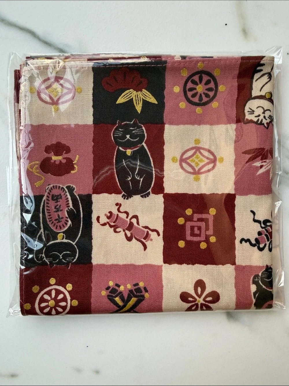 Lucky Cat (maneki-neko) Pattern Cotton Furoshiki 53 x 53 cm